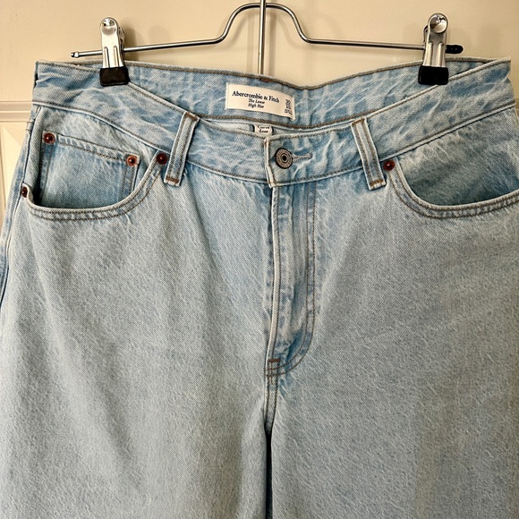 Abercrombie Light Blue Jeans - Picture 5 of 8